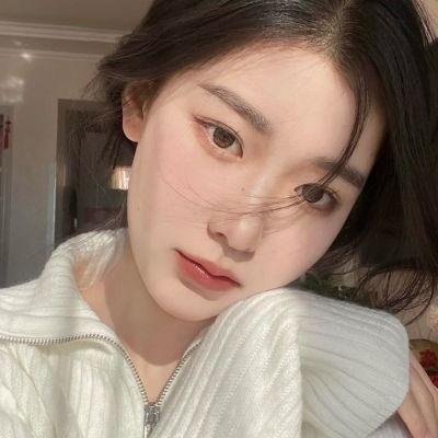 水中的女人